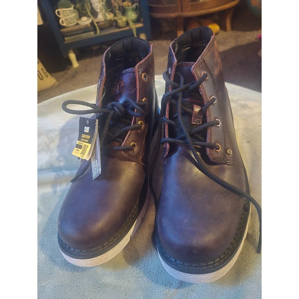 Caterpillar Mens Pelton Dark Brown Leather Chukka Boots  Size 9 NEW vintage look